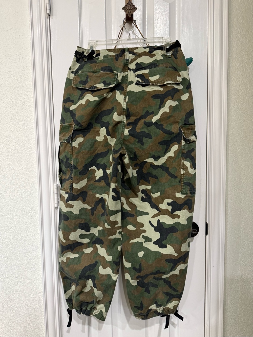 KBB by Kahlana Size Small, NWT Camo Cargo Jogger Pants - Green Camouflage - Picture 4 of 8